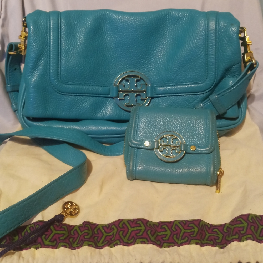 Tory Burch Amanda messenger bag w/matching wallet